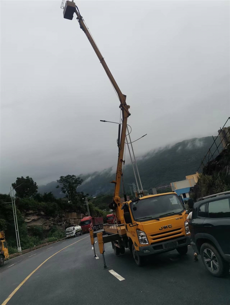 楚胜牌，18米高空作业车